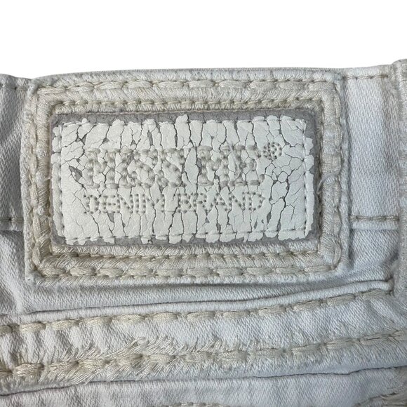 Miss Me Irene Shorts Womens Sz 29 White Embroidered Low Rise Flap Pocket Denim - Picture 9 of 15